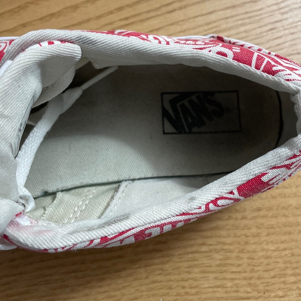 Vans Doheny Logo Sneaker Youth Kids Sz 4.5 Low Top Red & White All Over Pattern - Picture 10 of 10